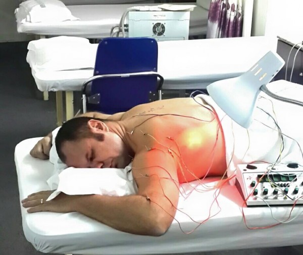 BÁC SĨ CHÂM CỨU PHỤC HỒI CHỨC NĂNG CHỮA LIỆT TẠI NHÀ TP HCM