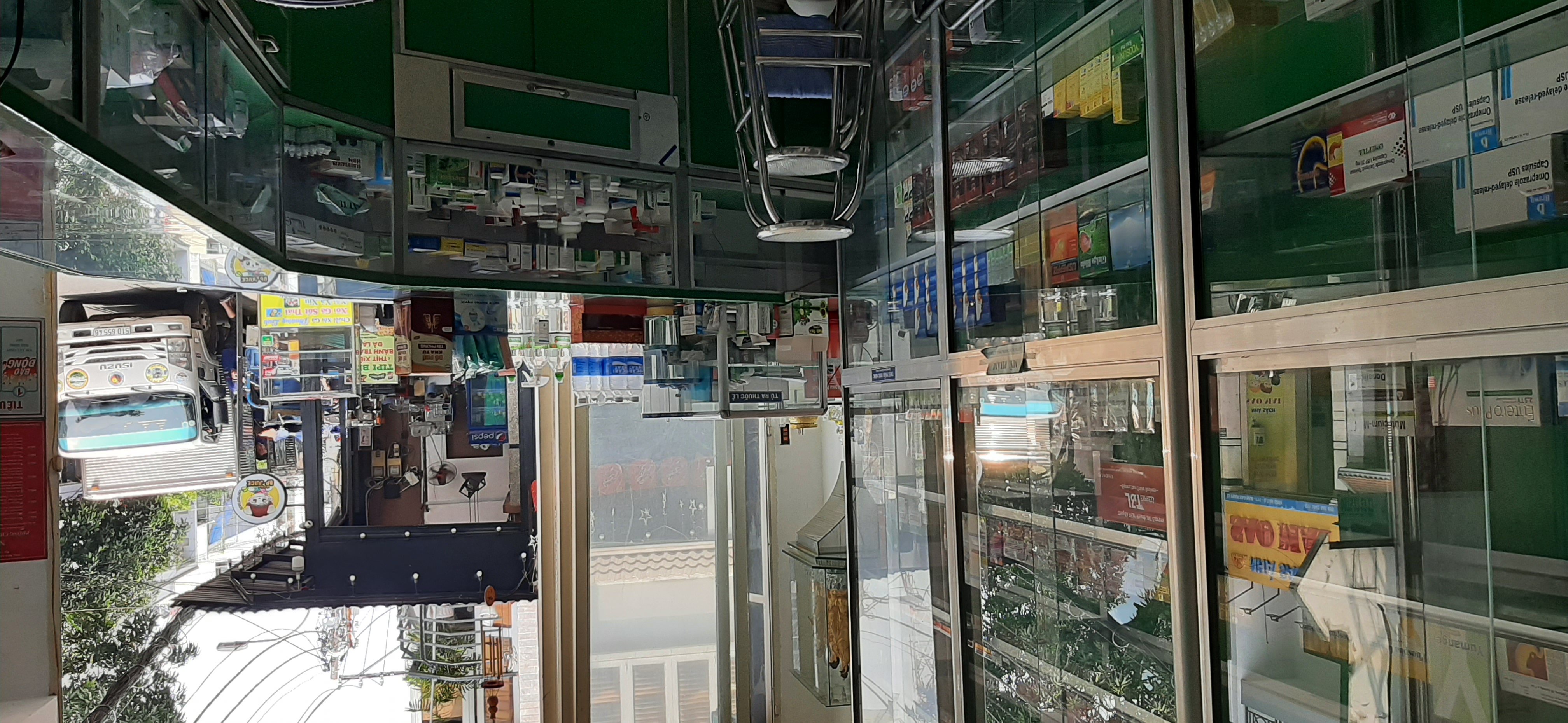 Cần sang gấp nhà thuốc 