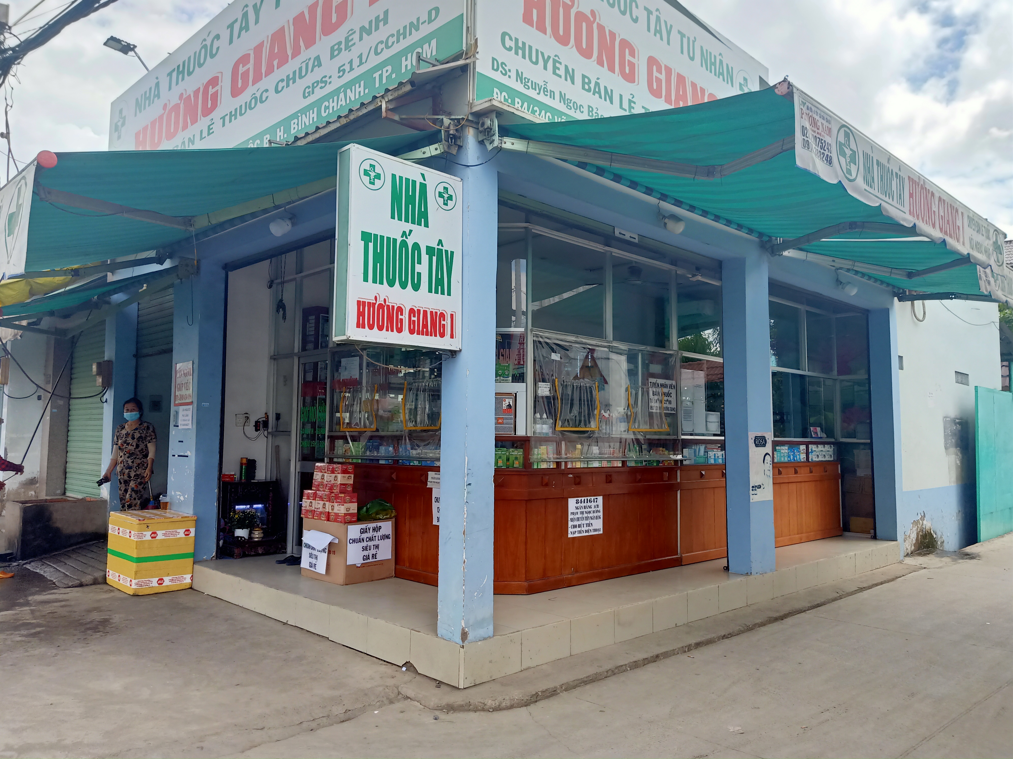 Cần sang gấp nhà thuốc 2 mặt tiền đường võ văn vân. bình chánh