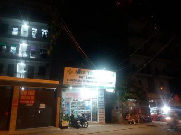 Cần sang nhà thuốc gấp