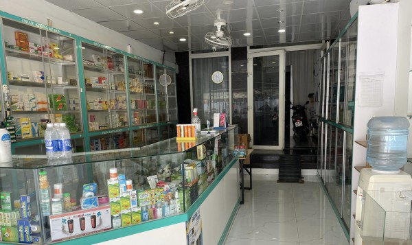 Cần sang nhượng nhà thuốc Quận 2