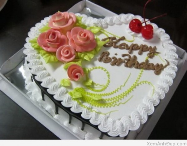 Cần tuyển nhân viên nữ bán thuốc.