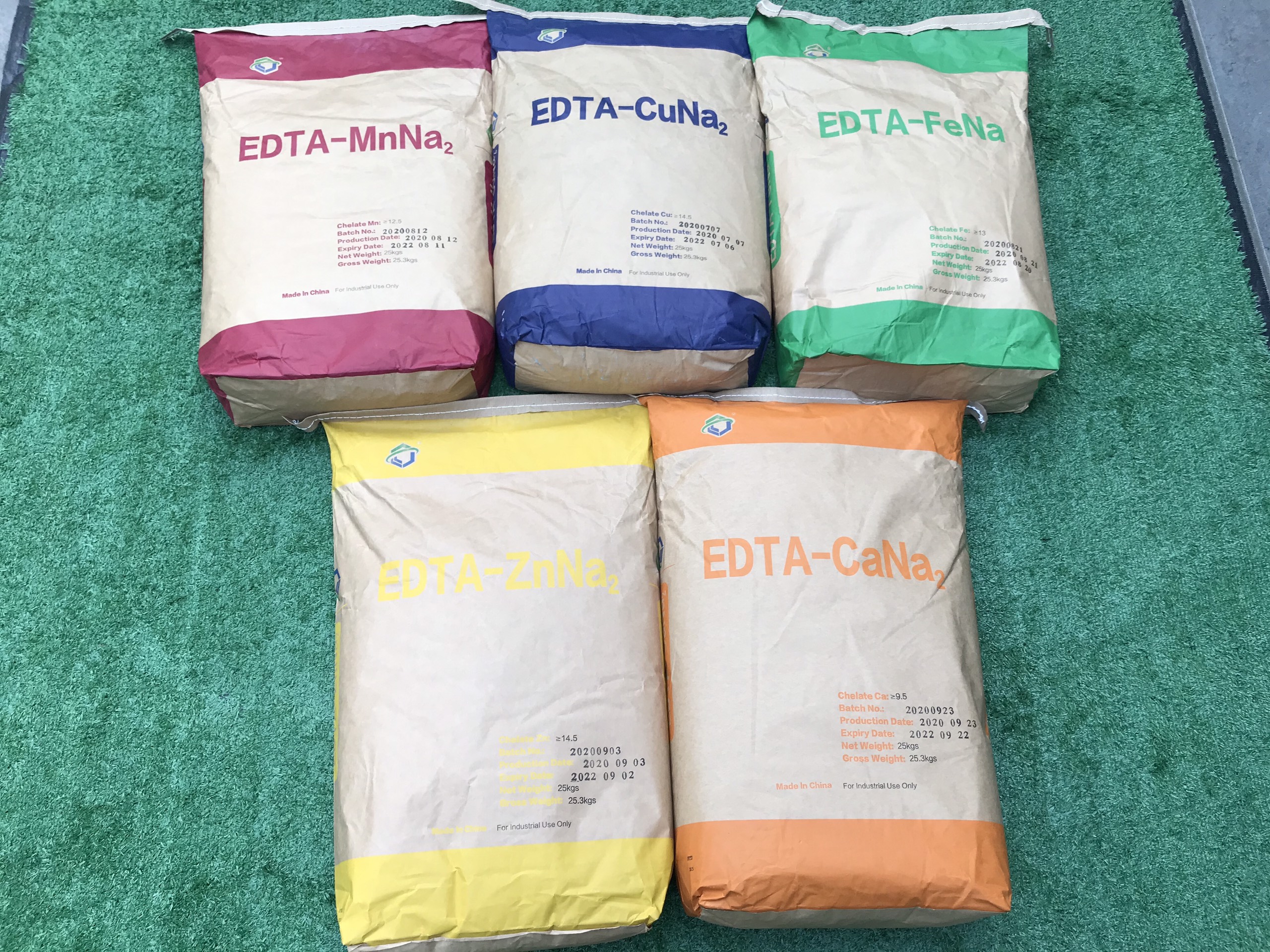 Khoáng hữu cơ bổ sung khoáng chất cho tôm cá 