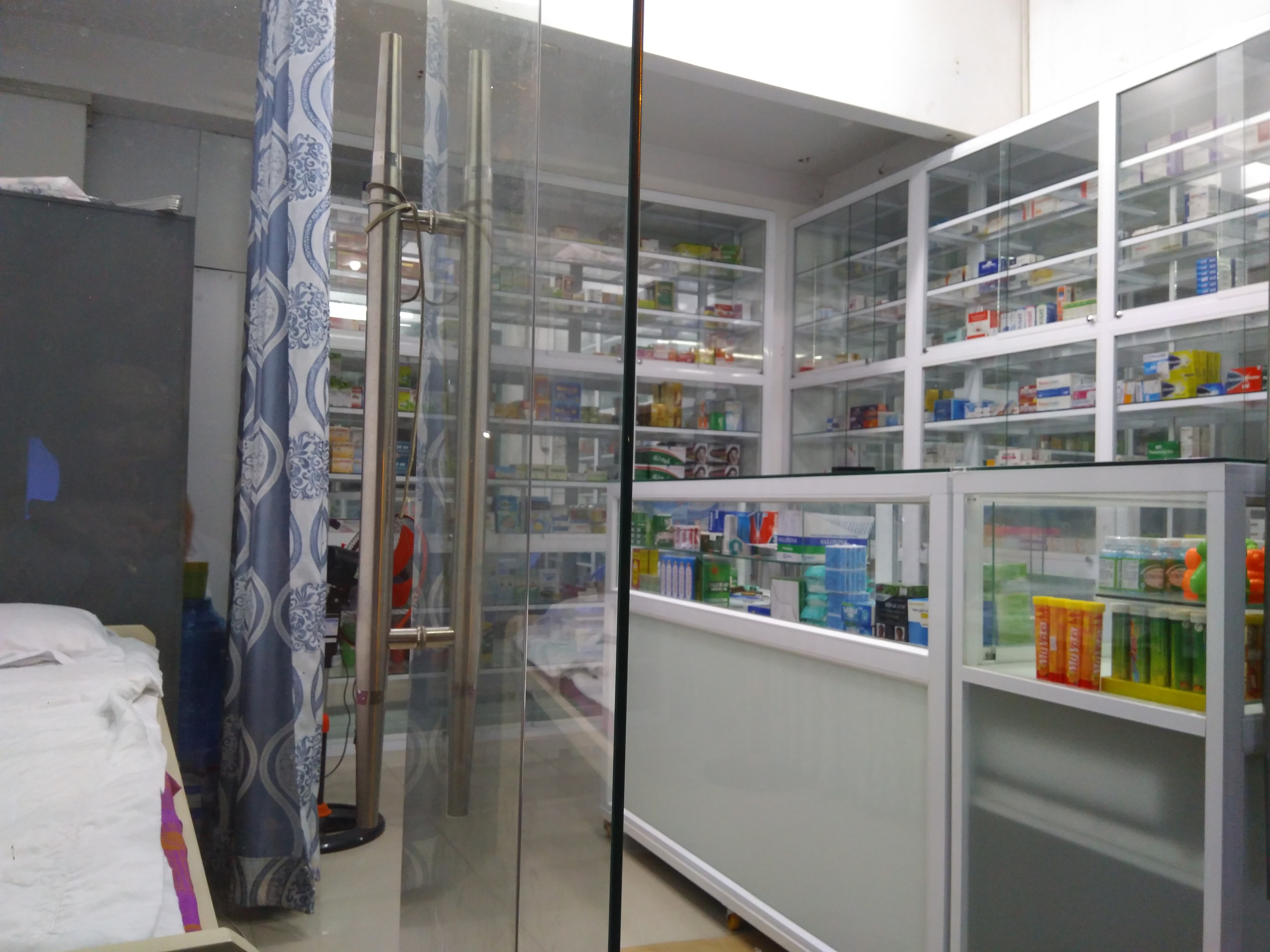 Sang gấp nhà thuốc quận 8