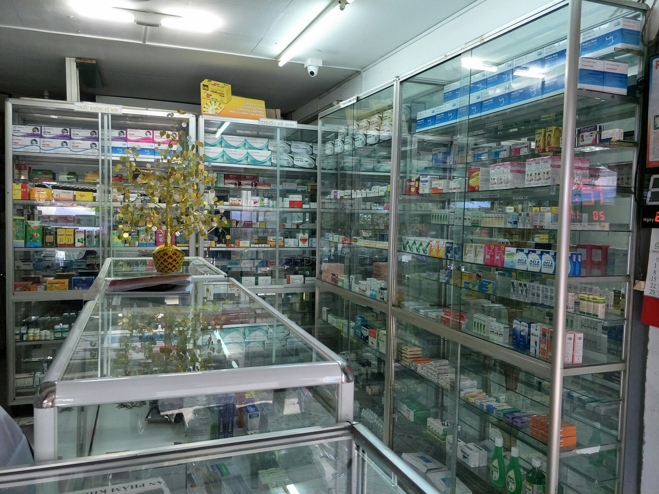 Sang nhà thuốc quận 10, giá rẻ bất ngờ