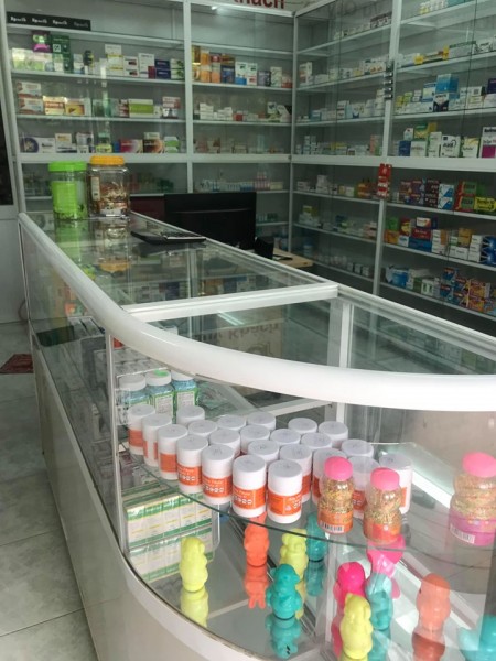 Sang nhà thuốc Quân 8