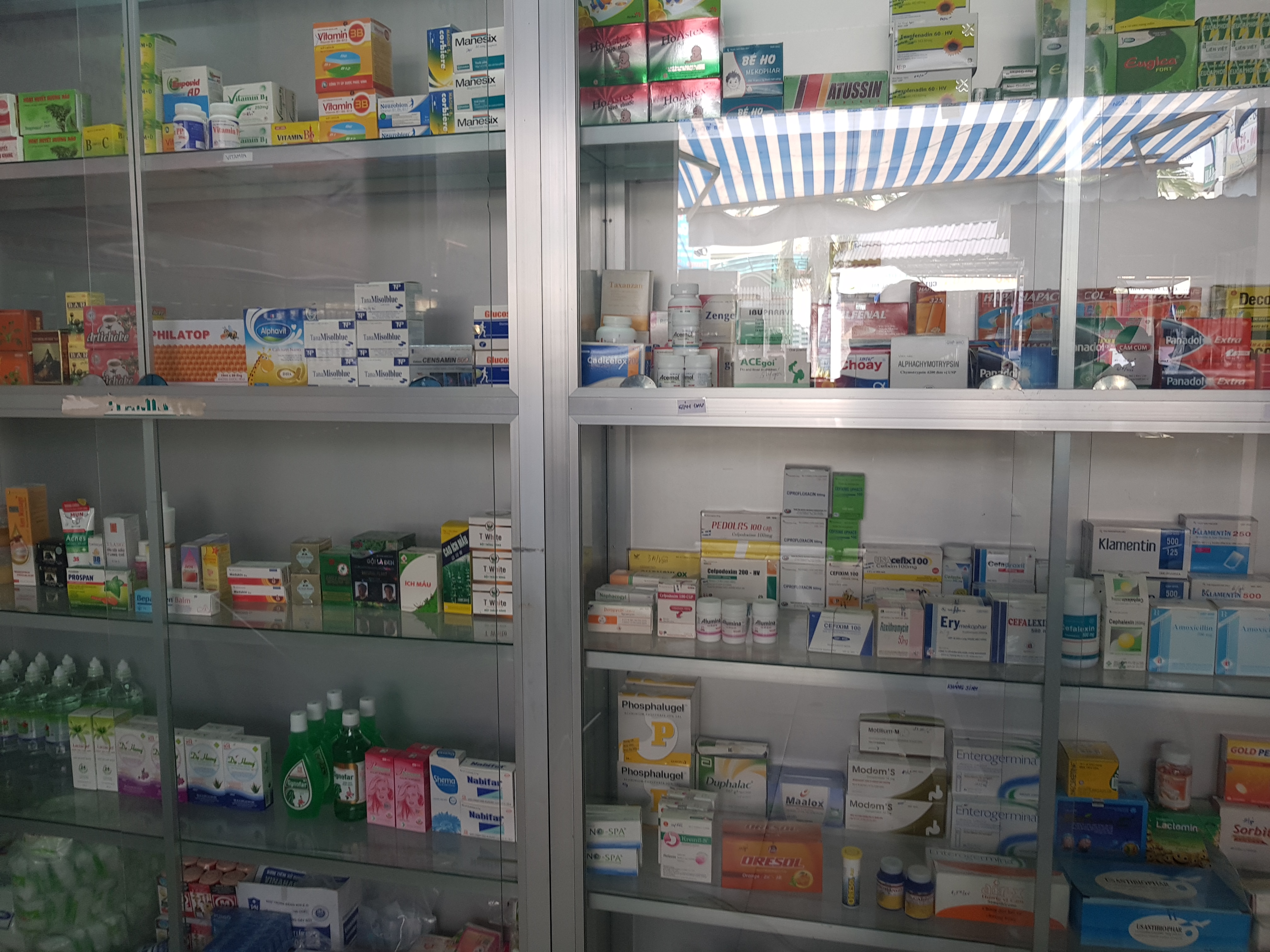 SANG NHÀ THUỐC TẠI QUẬN 9