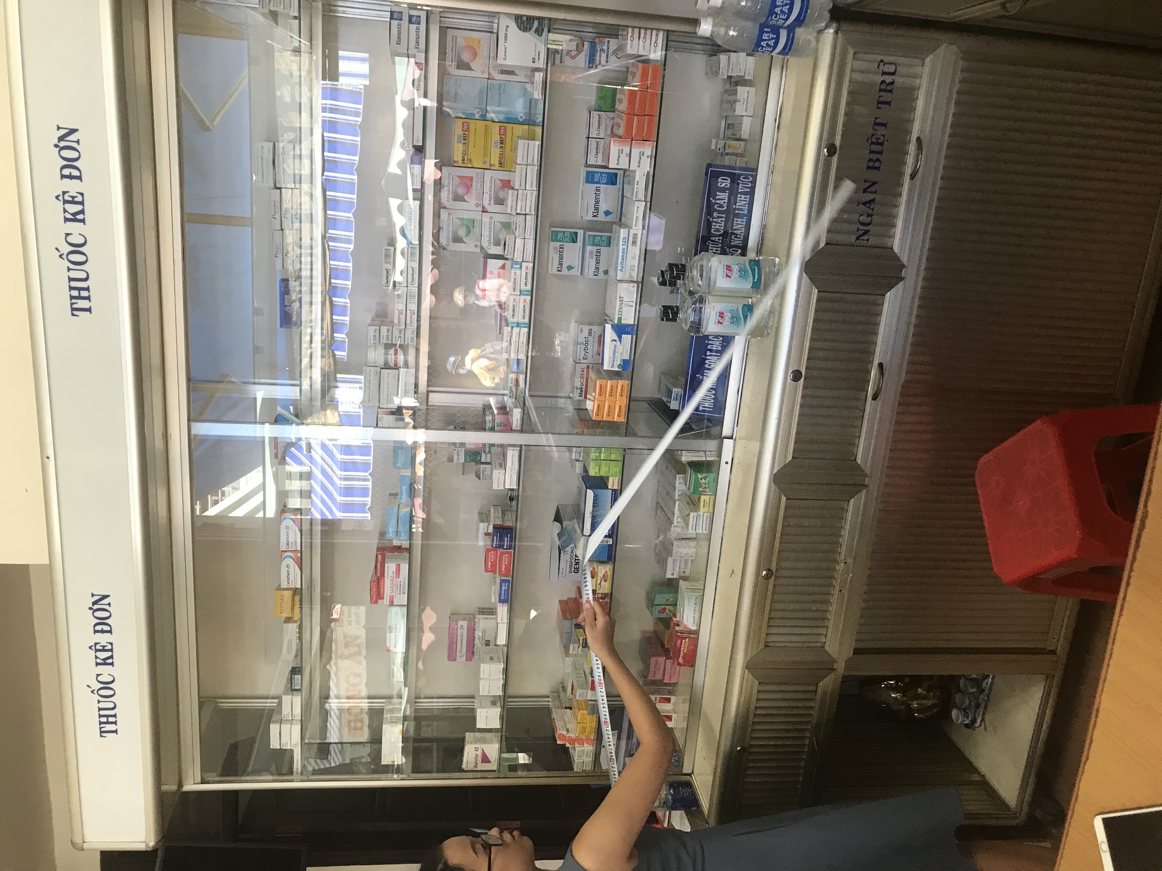 Sang tủ thuốc tây