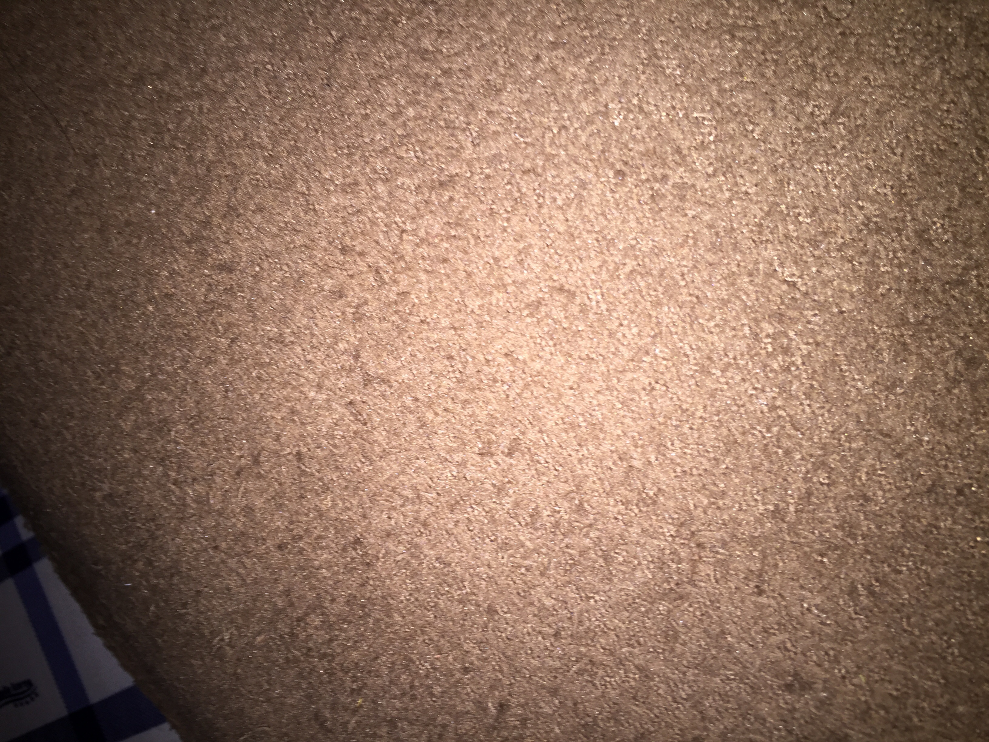 Tìm nhân viên bán thuốc.