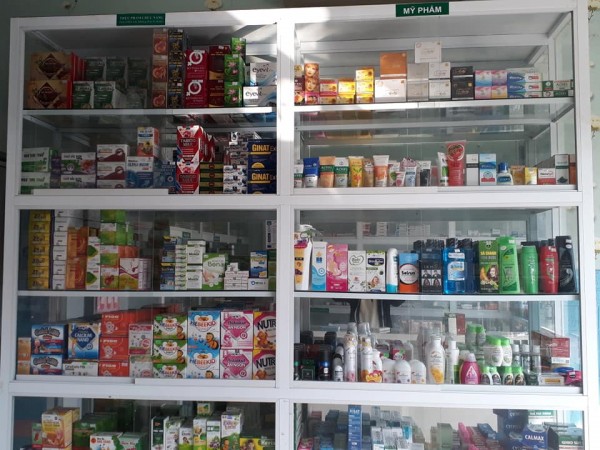 tủ thuốc mới dùng 4 tháng