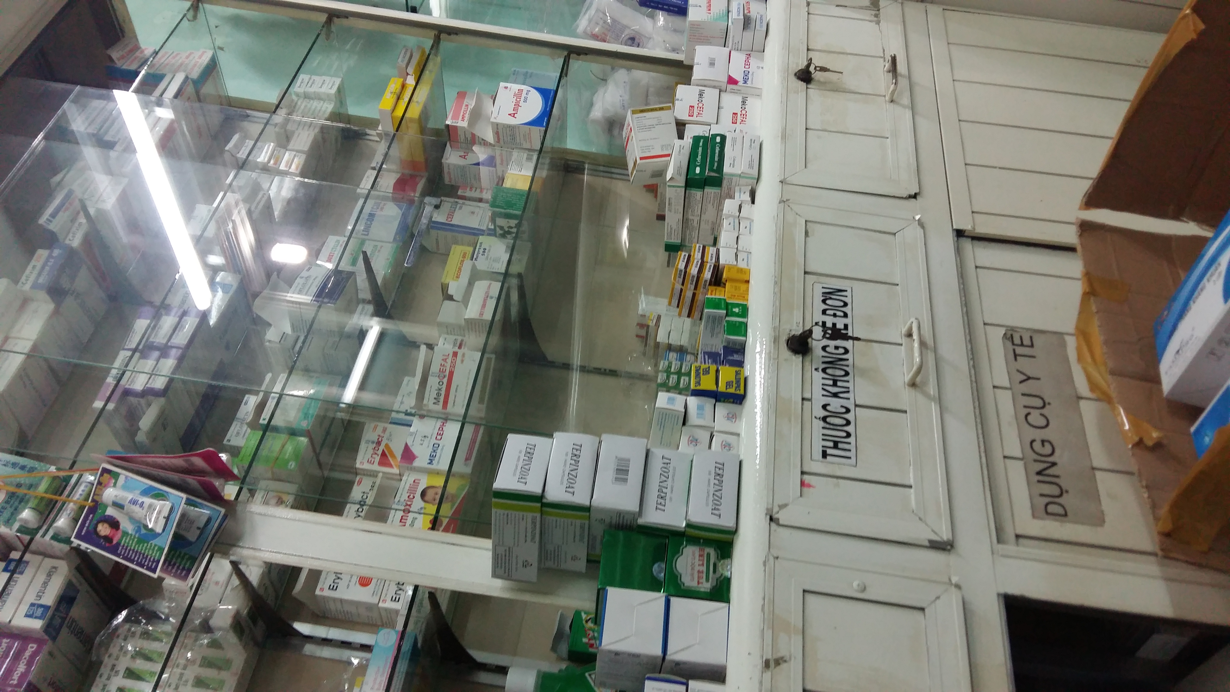 Tuyển nhân viên bán thuốc ca tối