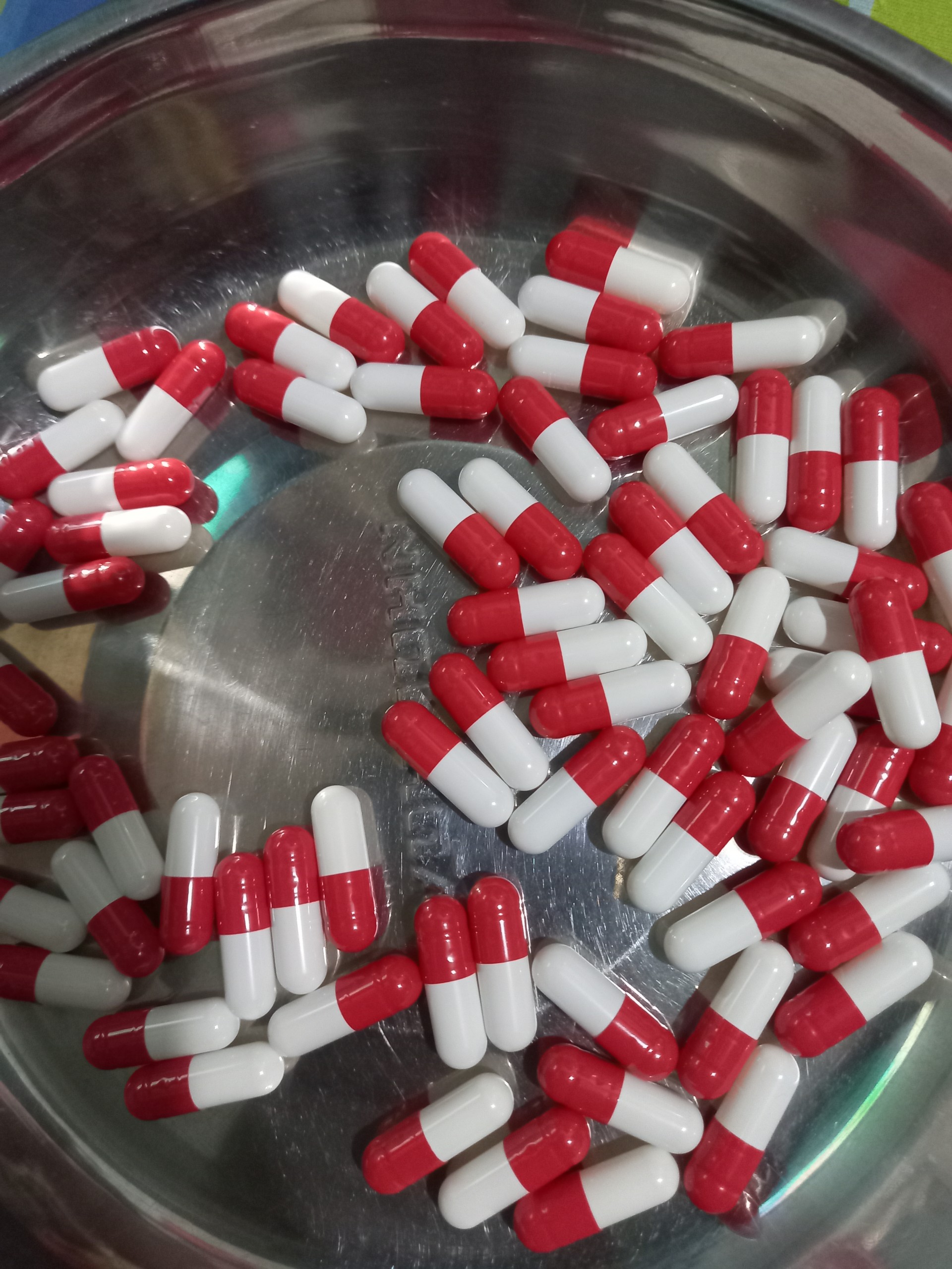 Vỏ nang rỗng màu đỏ trắng, vỏ thuốc tây, vỏ thuốc con nhộng, vỏ nang rỗng 